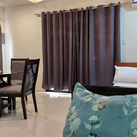 شقة Yyy'S Townhouse Malolos المظهر الخارجي الصورة